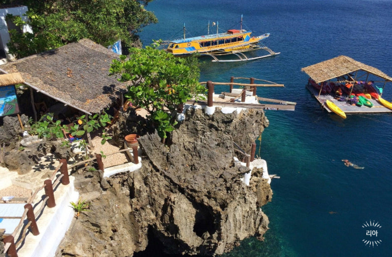 Ariel's Point Cliff Diving