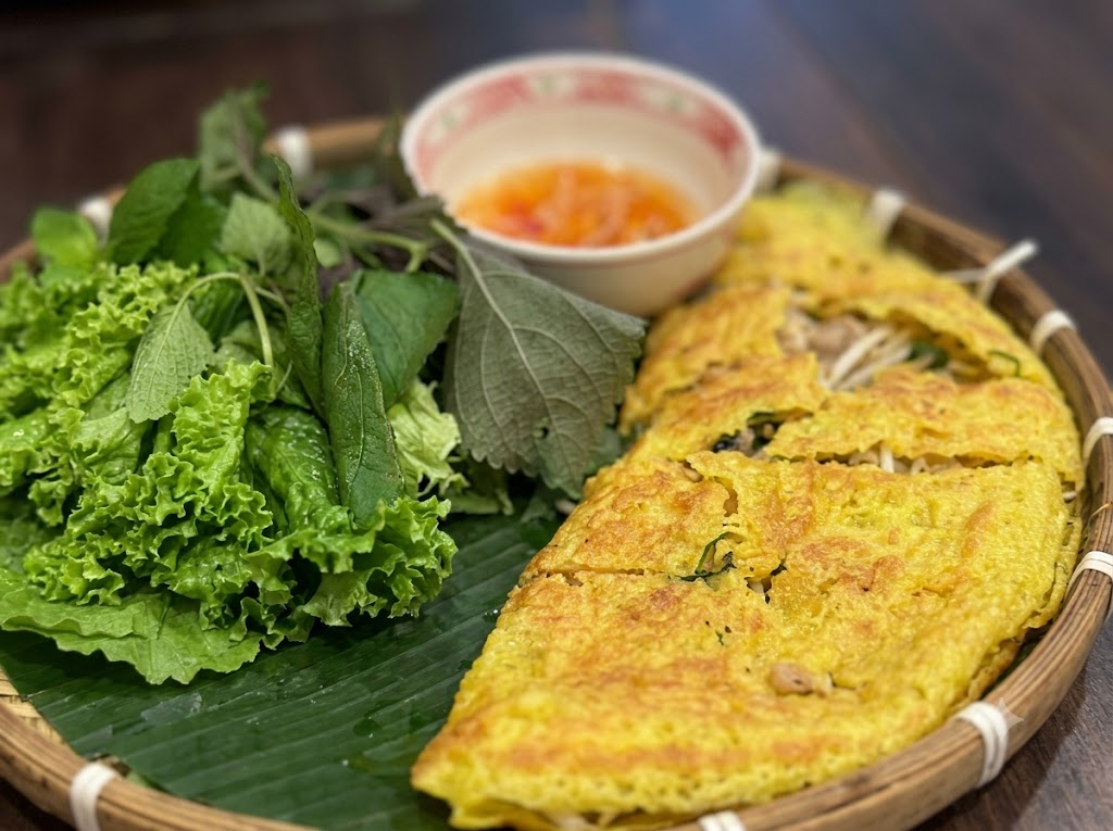 Banh Xeo (Sizzling Crepe)