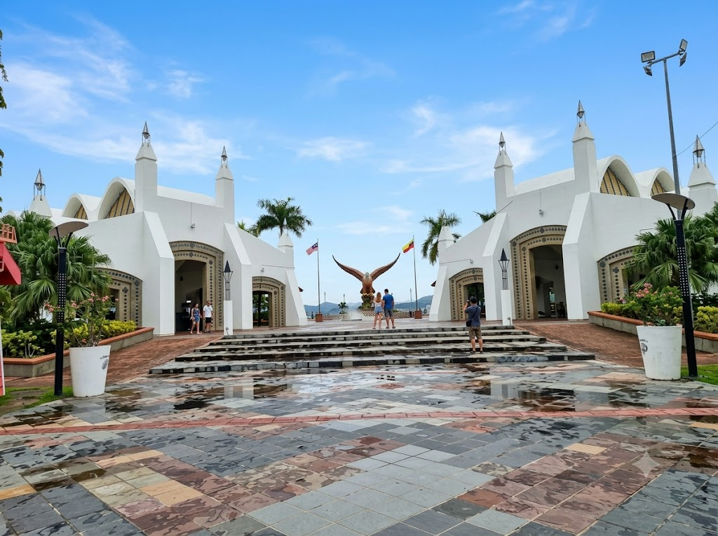 Eagle Square (Dataran Lang)